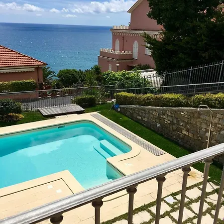 Garbella Vakantiehuis Imperia